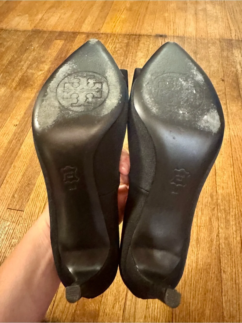 Tory Burch Black Pointed Toe Beetle Scarab Embellished Pumps - W9